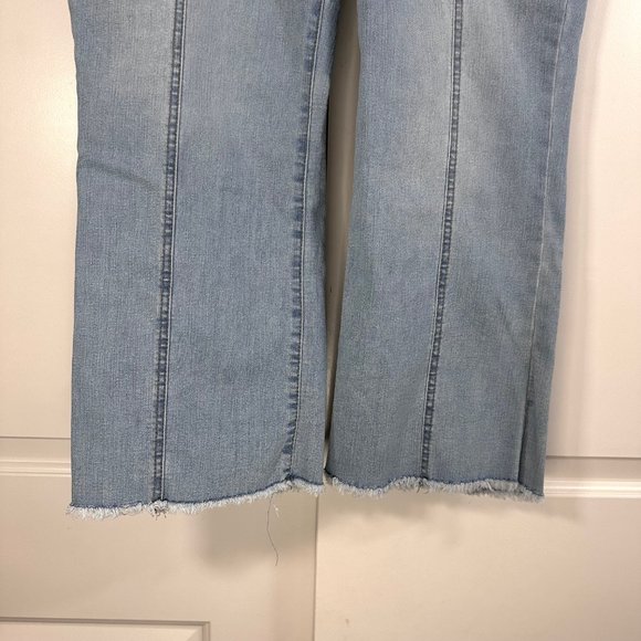 Button-Fly Cropped Flare Seamed Front Jeans 18 - Picture 8 of 12